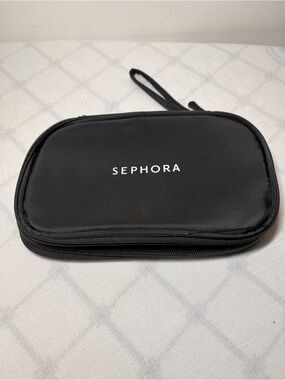 SEPHORA Black Travel Makeup Pouch with Wrist Strap
Like new